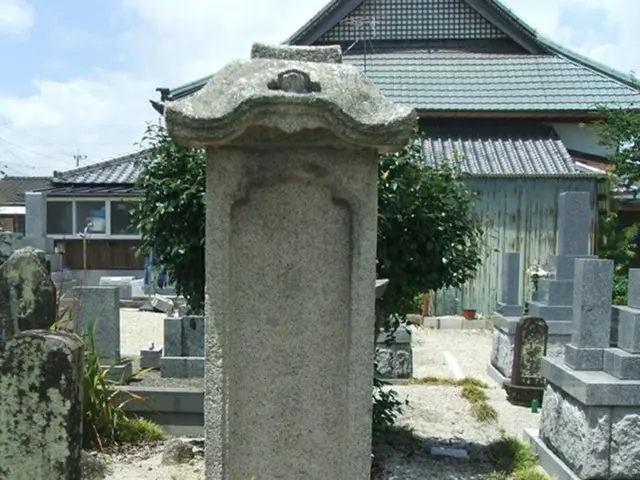 佐賀市の阿弥陀寺にある洪浩然の墓（写真提供:ロコレ）