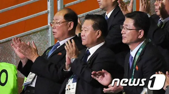 2016リオデジャネイロオリンピックを観覧するため、ブラジルに入国した北朝鮮の崔竜海（チェ・リョンヘ）党中央委員会副委員長が各国の首班に会い“オリンピック外交”に踏み出した。