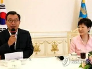 韓国与党新代表が朴大統領と会合　内閣改造などで申し入れ