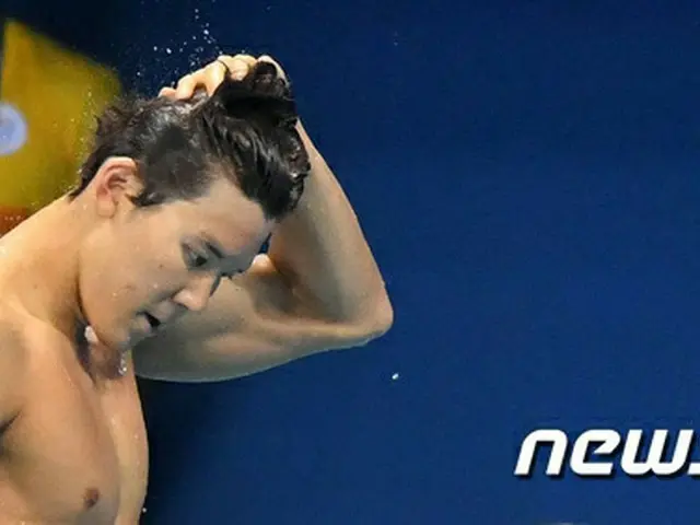 競泳男子韓国代表パク・テファン（朴泰桓、26）が紆余曲折の末、2016リオデジャネイロオリンピックから途中帰国を決断した。