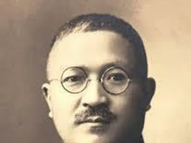 布施辰治（写真提供:ロコレ）