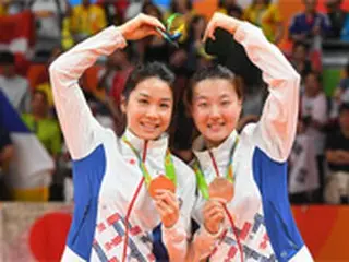 朴大統領、“銅メダル”バド女子ダブルスチーム＆テコンドーのイ・デフンに祝電