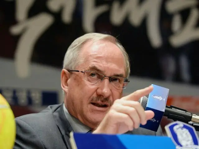 ”多忙”シュティーリケ監督(韓国サッカー代表)、中国代表の視察で上海へ