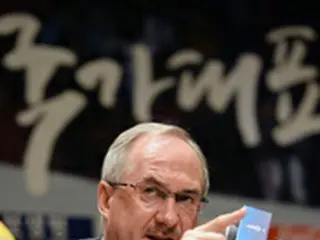 ”多忙”シュティーリケ監督（韓国サッカー代表）、中国代表の視察で上海へ