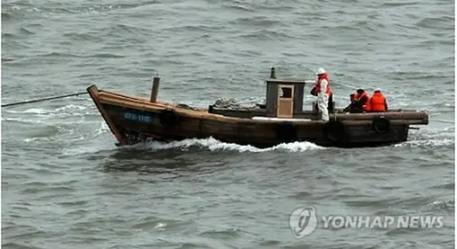 ２０１１年に脱北した北朝鮮住民が乗ってきた木船（資料写真）＝（聯合ニュース）