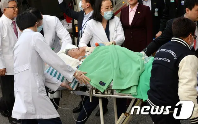 韓国女性家族部は落下や転倒による事故後、重体に陥り韓国で治療を受けてきた中国在住の元慰安婦A氏（88）の病状が最近好転し、療養治療に入ると24日、明らかにした。