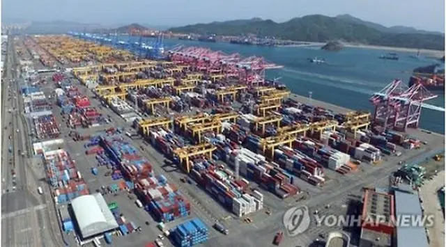韓国の輸出入のイメージ（資料写真）＝（聯合ニュース）