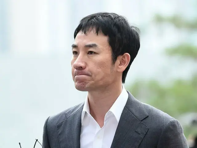 性暴行容疑の俳優オム・テウン、6時間に及ぶ警察調査終えて帰宅