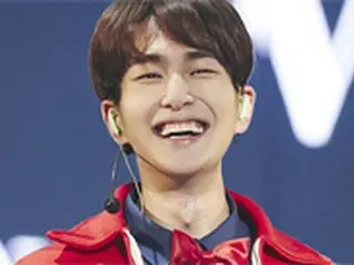 「SHINee」オンユ、公演中に足首負傷で涙…「申し訳ない」