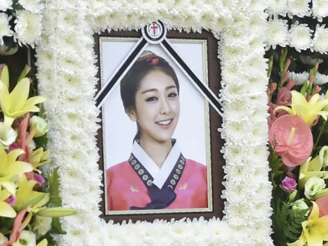 韓国ガールズグループ「LADIES’ CODE」のメンバー、クォン・リセがこの世を旅立ってから2年が過ぎた。（提供:OSEN）