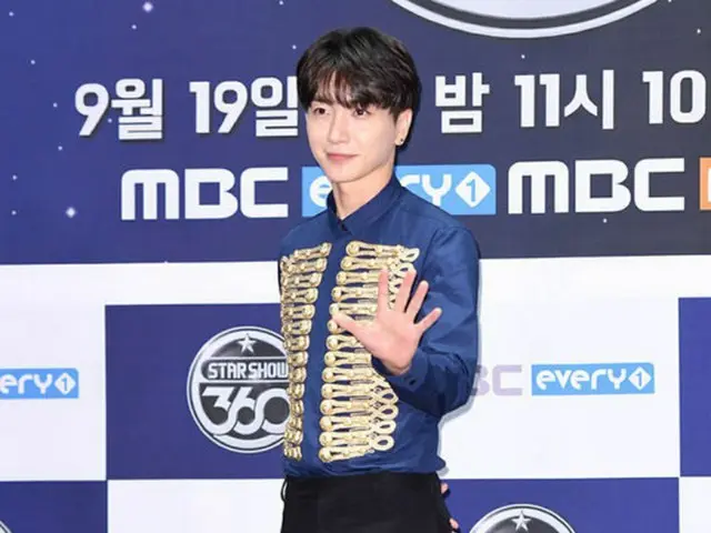 韓国アイドルグループ「SUPER JUNIOR」のイトゥクが、司会で活躍しているタレントのカン・ホドンとタク・ジェフンの進行スタイルを比較した。（提供:OSEN）