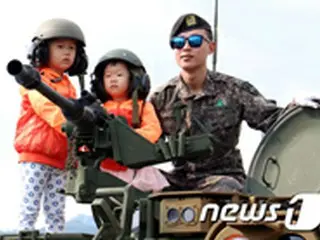 ＜Wコラム＞ユンホ（東方神起）とイ・スンギが出演する地上軍フェスの日程紹介！