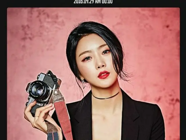 カムバックを控える韓国ガールズグループ「Dal★shabet」のスビン（22）がセクシーなフォトグラファーに変身した。（提供:OSEN）