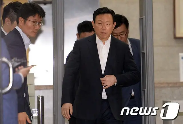 ”ロッテ裏金疑惑”韓国ロッテ会長が出廷 「法廷ですべてを明らかに」