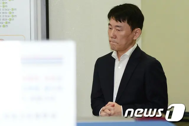 韓国プロ野球ネクセン・ヒーローズの球団オーナー、イ・ジャンソク代表（50）が70億ウォン（約6億3000万円）を横領した容疑などで裁判に移された。