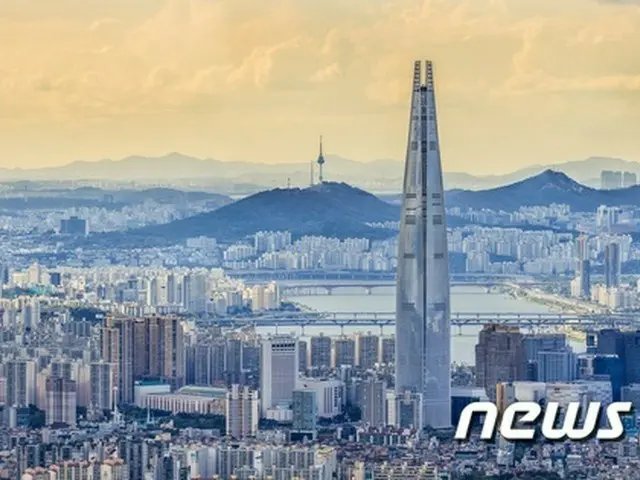 韓国一の高さ誇るロッテワールドタワー、着工から6年で外観完成