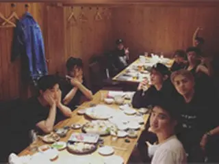 「EXO」、9人揃って食事会…微笑ましい写真にファンの視線集中
