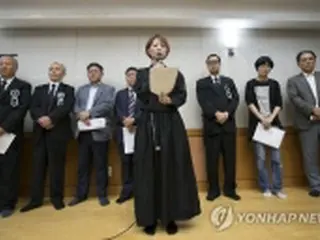 ［写真］デモ中に倒れ死亡　死因めぐる論争激化＝韓国