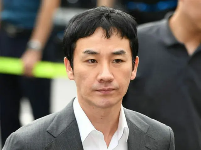 韓国俳優オム・テウン（42）側が売春疑惑に関して「事実ではなく、告訴人側が恐喝や脅迫をする集団」と反発した。