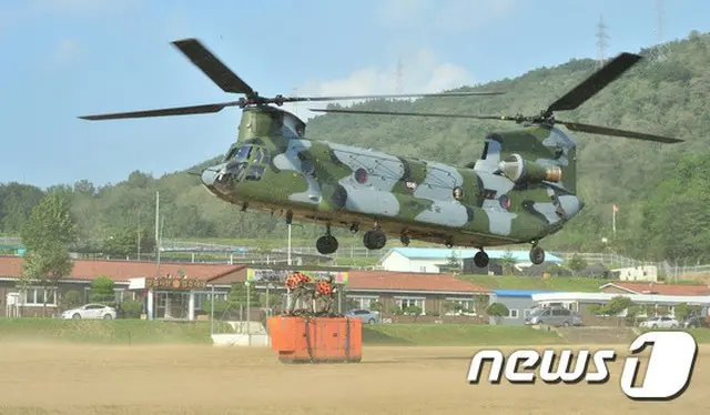 韓国陸軍は7日、前日に続き台風18号の影響で多く被害を受けた慶尚南道、慶尚北道地域に兵士7000人を緊急投入し復興に乗り出す。（提供:news1）
