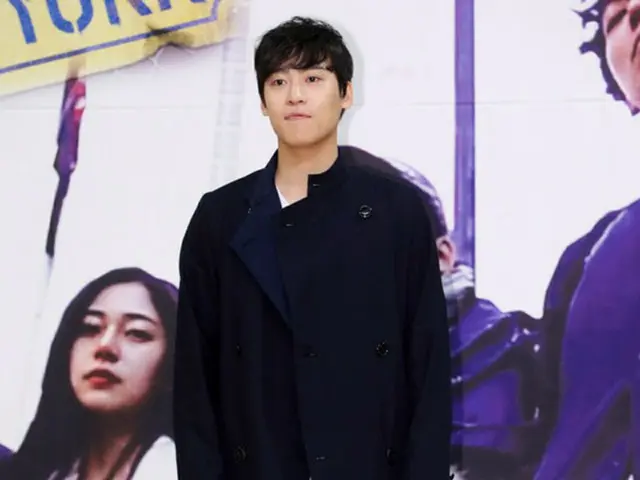 韓国歌手ジョン・パク（28）が「Urban Zakapa」チョ・ヒョナ（27）との熱愛説が浮上した。