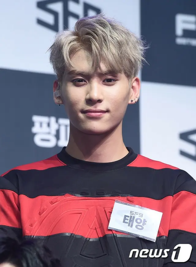 韓国の新人アイドルグループ「SF9」のテヤンが負傷により活動を一時中断する。