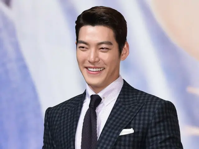 韓国俳優キム・ウビン（27）が台風22号（アジア名:ハイマー、Haima）の影響で足止めを余儀なくされている。