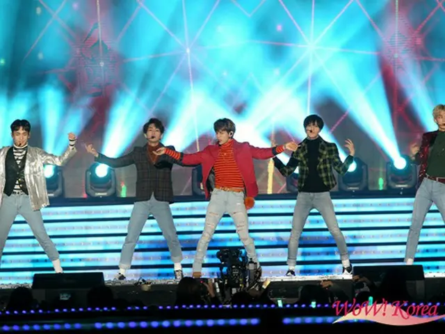 「SHINee」