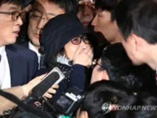 検察に出頭した朴大統領の親友　横領・背任など疑惑多数