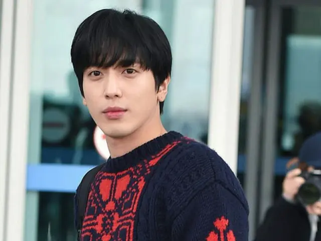 韓国男性バンド「CNBLUE」のメンバー、ジョン・ヨンファが虚偽の事実流布と悪質なデマに対して、法的に対応すると明らかにした。（提供:OSEN）