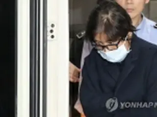 国政介入疑惑の朴大統領の親友　逮捕状審査のため出廷へ