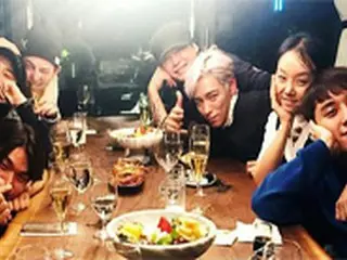 ヤン・ヒョンソク＆「BIGBANG」、ホームパーティーの写真を公開 “僕たちはYG Family”