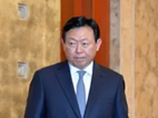 ロッテ会長、きょう日本から帰国…朴大統領との単独面会疑惑で検察召喚か＝韓国