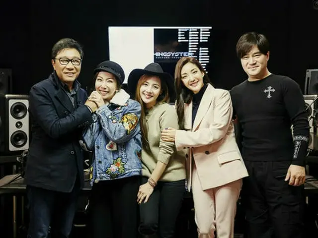 「S.E.S.」が27日夜12時、MelOn、genie、NAVERミュージックなど各種音楽サイトで、「Love [story]」の音源を発表する。（提供:OSEN）