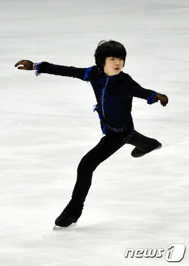 韓国男子フィギュアスケート期待の星チャ・ジュンファン（15）がジュニアグランプリファイナル・ショートプログラムで4位スタートとなった。（提供:news1）