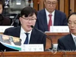 朴大統領の「注射」めぐり医師を追及　韓国国会の聴聞会