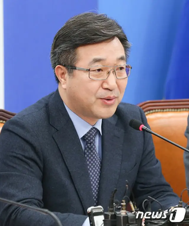 共に民主党政策委議長、安倍首相の真珠湾訪問を批判「少女像の前でひざまずくのが先」＝韓国