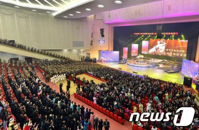 金正恩氏、約1年2か月ぶりにガールズグループ「モランボン（牡丹峰）楽団」公演を観覧