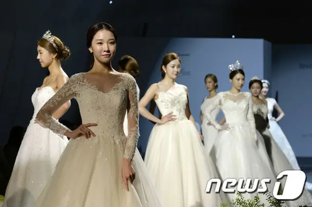 結婚したら”50万ウォン税額控除”、租特法改正案を国会提出へ＝韓国