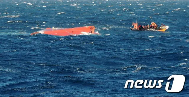 死者2人・失踪者4人の韓国漁船、日本EEZ内を漂流