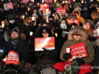 ［写真］１２週連続で大統領退陣要求集会
