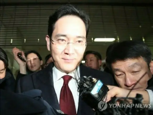 李在鎔サムスン電子副会長。裁判所は１８日に李氏を立ち会わせ逮捕状を発付するかどうかの審査を行う（資料写真）＝（聯合ニュース）