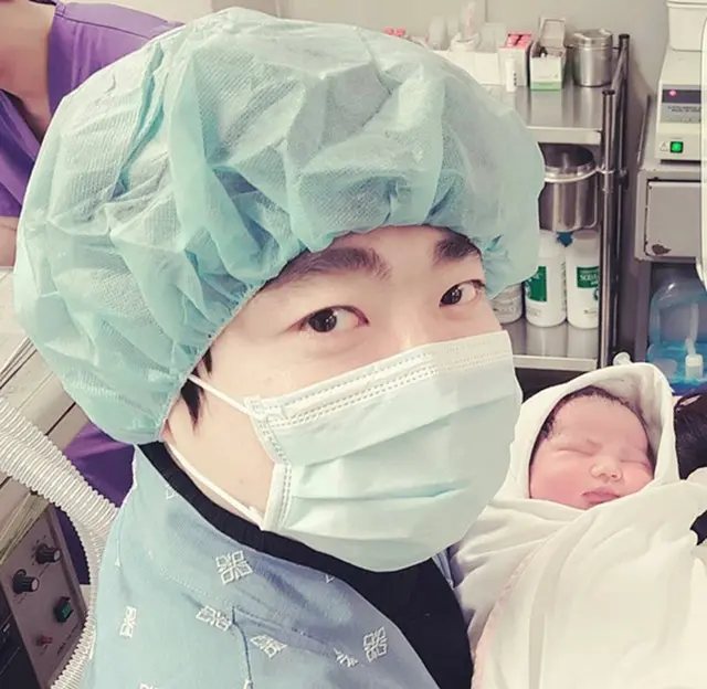 「1TYM」ベッキョンがパパに！第1子となる男の子誕生（提供:OSEN）
