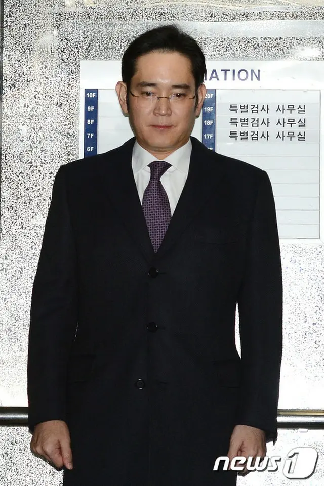サムスン首脳”運命の日”、逮捕状発布の是非がきょう（18日）決定＝韓国