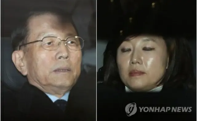金淇春元大統領秘書室長（左）と趙允旋文化体育観光部長官＝（聯合ニュース）
