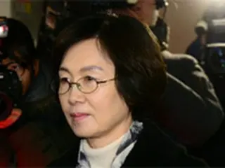 “崔順実（チェ・スンシル）娘の特恵疑惑”チェ・ギョンヒ前梨花女子大総長、3時間で審問終了
