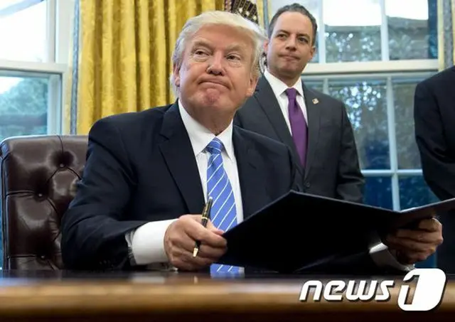 トランプ大統領、使用スマホは2012年発売のギャラクシーS3