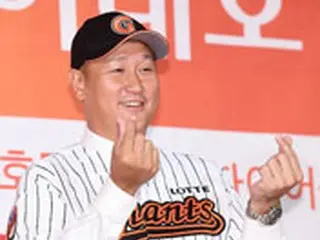 ＜野球＞イ・デホ（李大浩）、ロッテ・ジャイアンツ入団式に出席