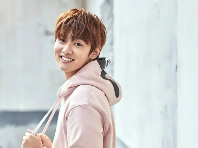 SHIN（CROSS GENE）が衣類ブランド「NII」の2017年のモデルに抜てきされた（提供:news1）
