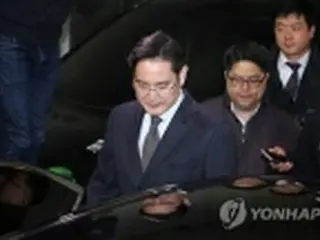 １５時間の聴取終えたサムスントップ　社屋で捜査対策議論
